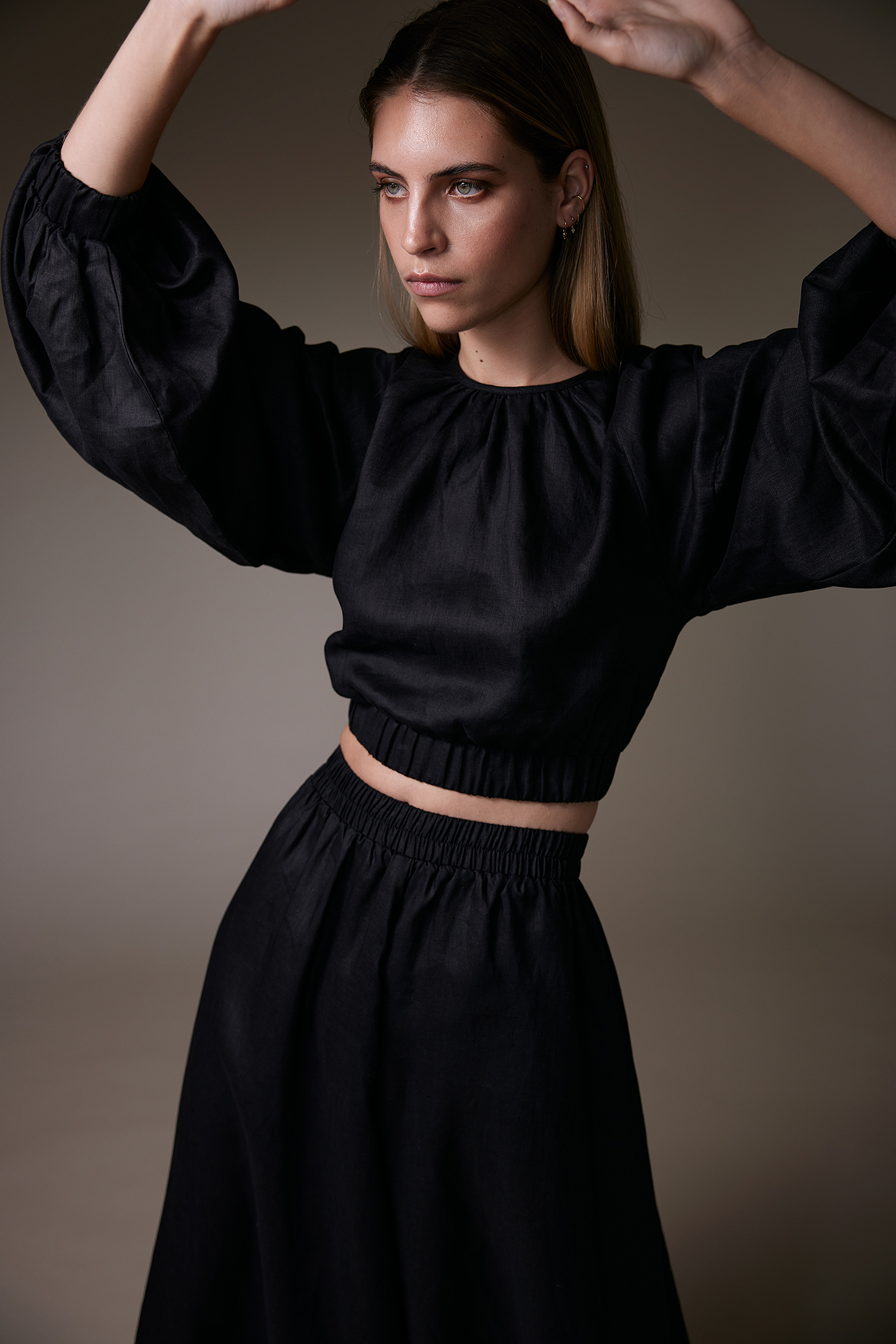 The Commoners, Women’s Balloon Sleeve Top in Black
