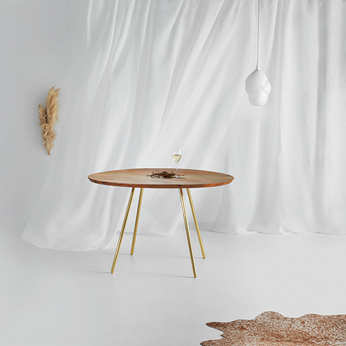 FLOW Dining Table and WHITECLOUD Light Pendant
